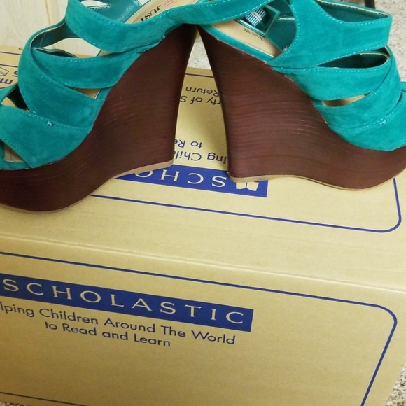 Teal Wedges from JustFab (Size 9) - Picture 3 of 4